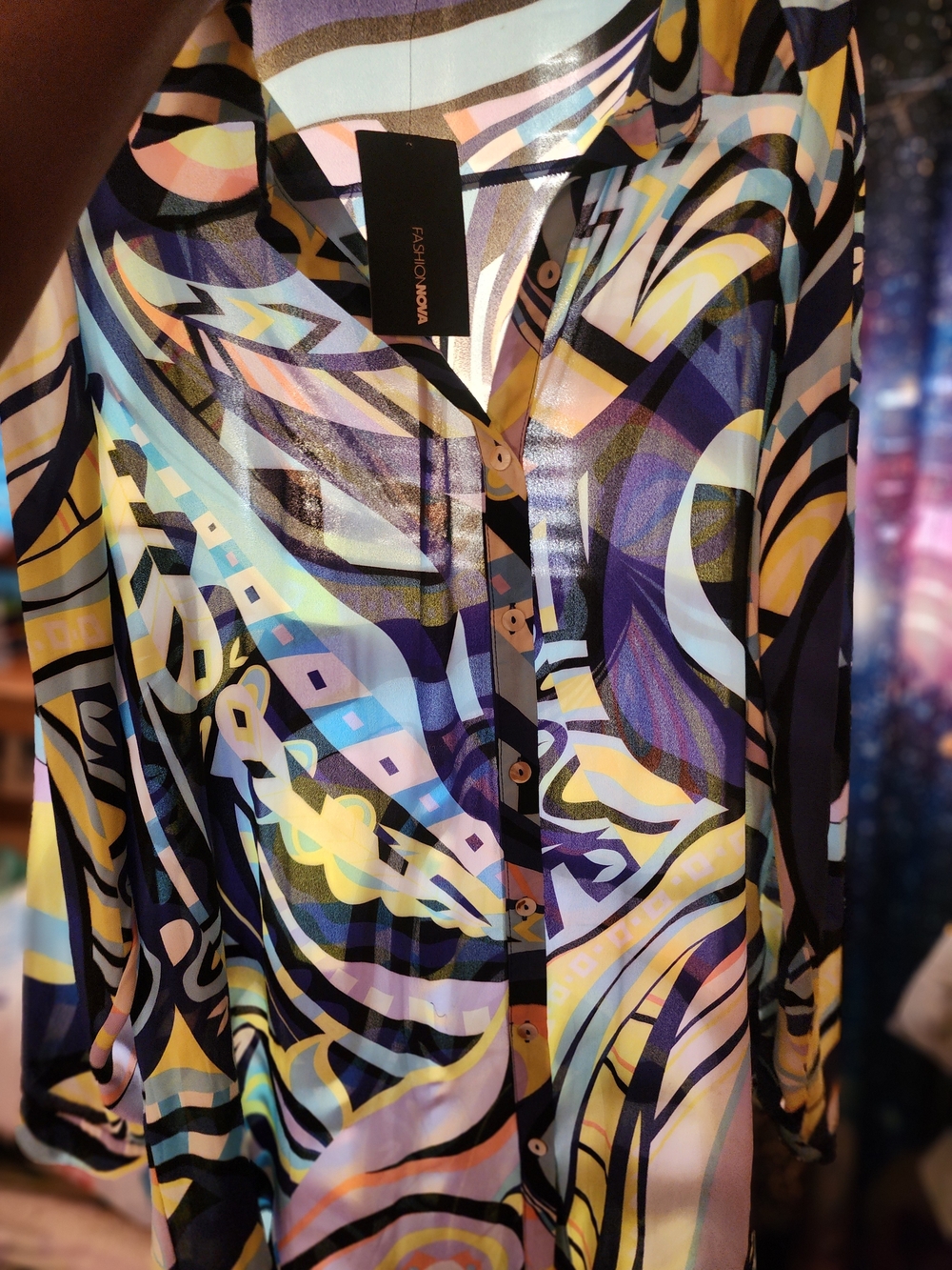 Men's Multicolor Abstract Button-Up Shirt - Picture 4 of 4